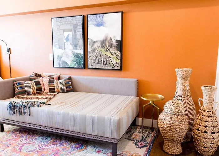 Dallas Dog Friendly Lodging and Hotels