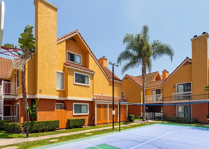 Anaheim Dog Friendly Lodging and Hotels
