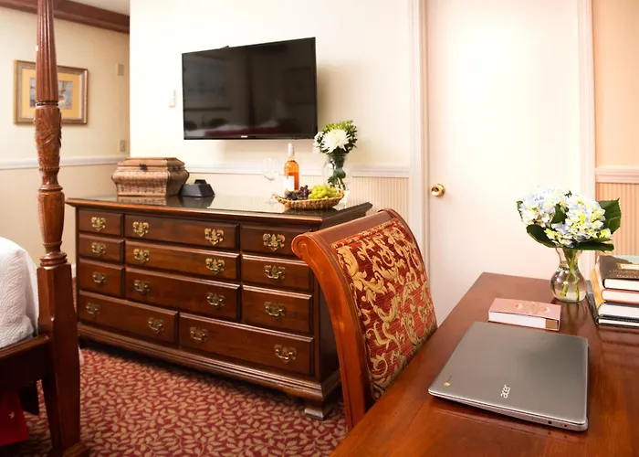 Newport Dog Friendly Lodging and Hotels
