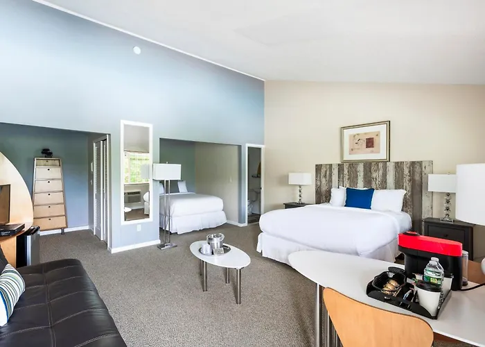 Southampton Motels