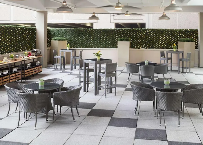 White Plains Boutique Hotels