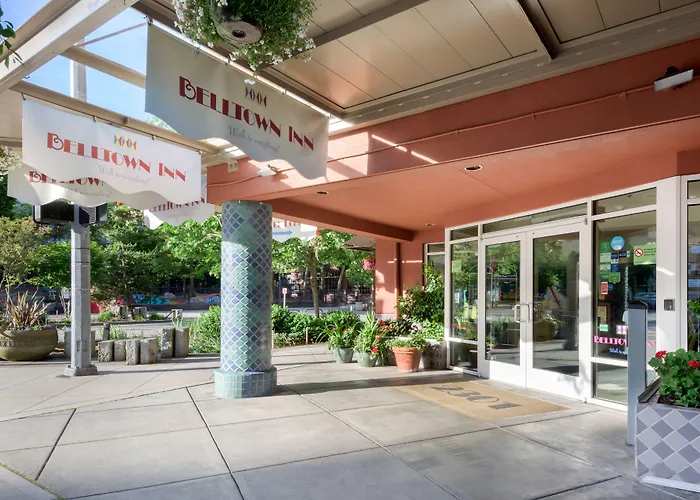 Seattle Dog Friendly Lodging and Hotels