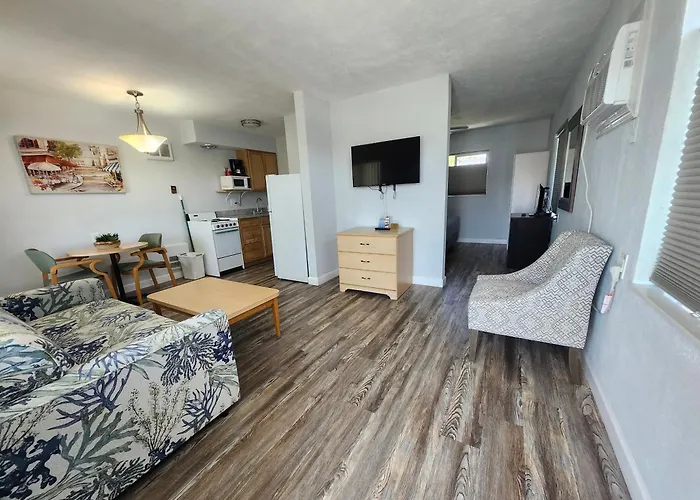 Treasure Island Motels