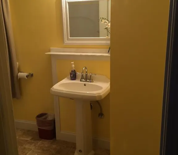 Kennebunk Dog Friendly Lodging and Hotels