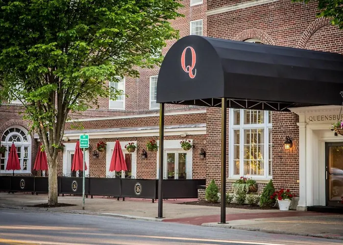 Glens Falls Dog Friendly Lodging and Hotels