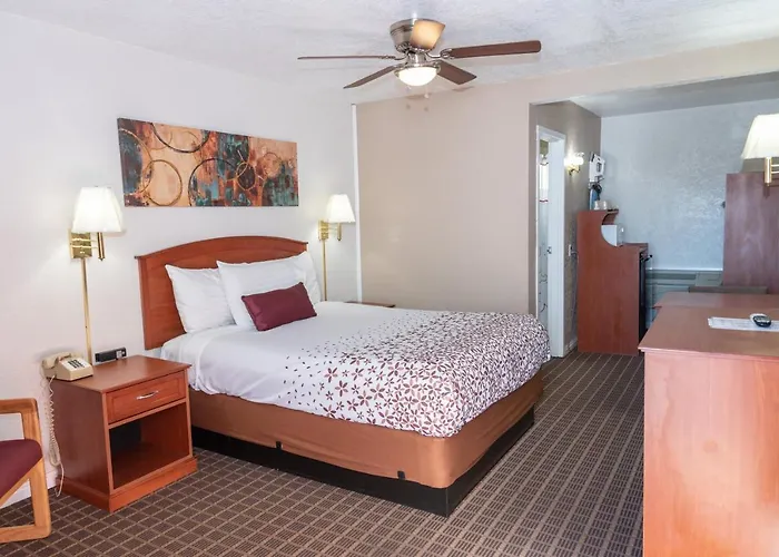 Carlin Motels