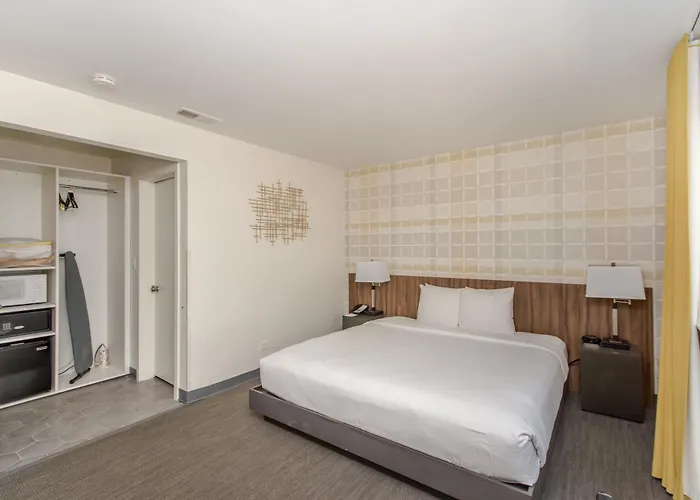 Grand Beach Motels