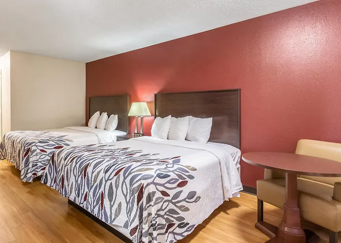 Midway Motels