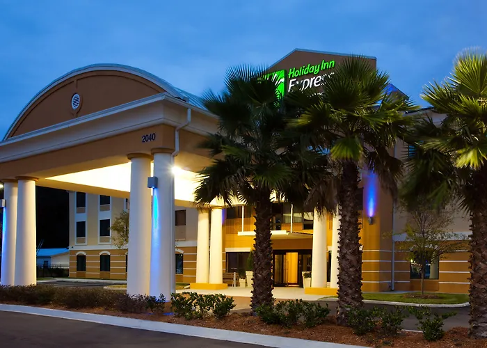 Atlantic Beach Dog Friendly Lodging and Hotels