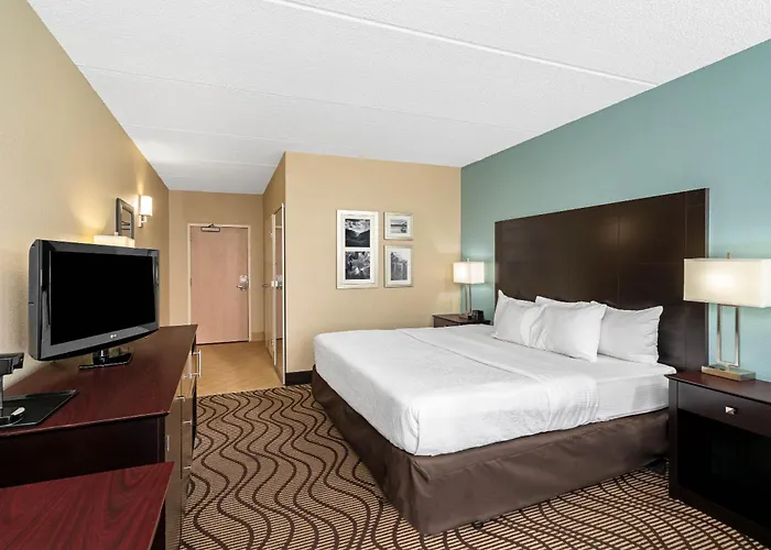 Alcoa Dog Friendly Lodging and Hotels