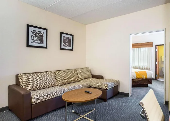 Lansing Dog Friendly Lodging and Hotels