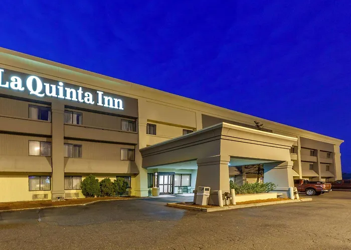 Canton Dog Friendly Lodging and Hotels