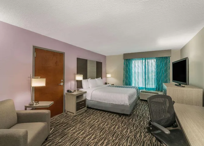 Clarksville Dog Friendly Hotels