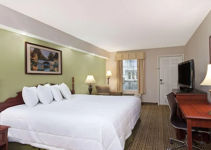 Tullahoma Dog Friendly Lodging and Hotels