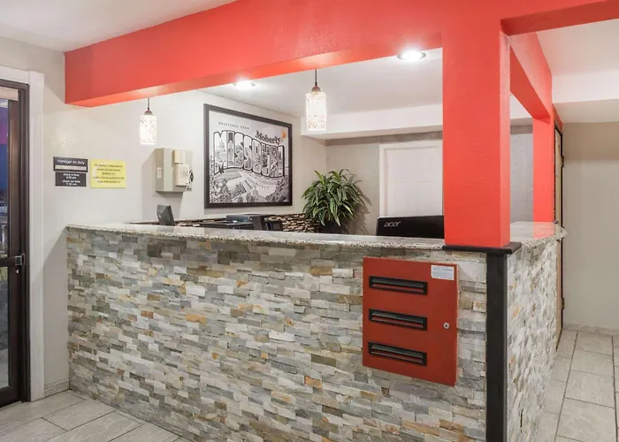 Monroe City Motels
