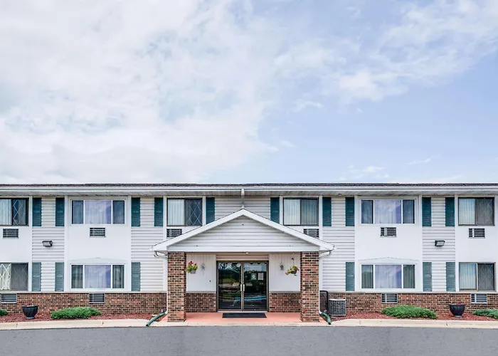 Tomah Motels