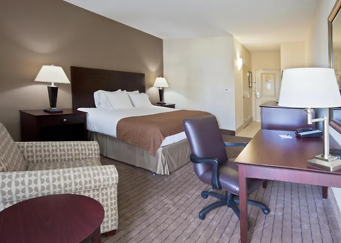Juno Beach Dog Friendly Lodging and Hotels