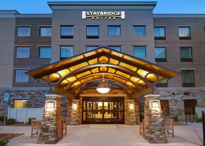 Sterling Heights Dog Friendly Hotels