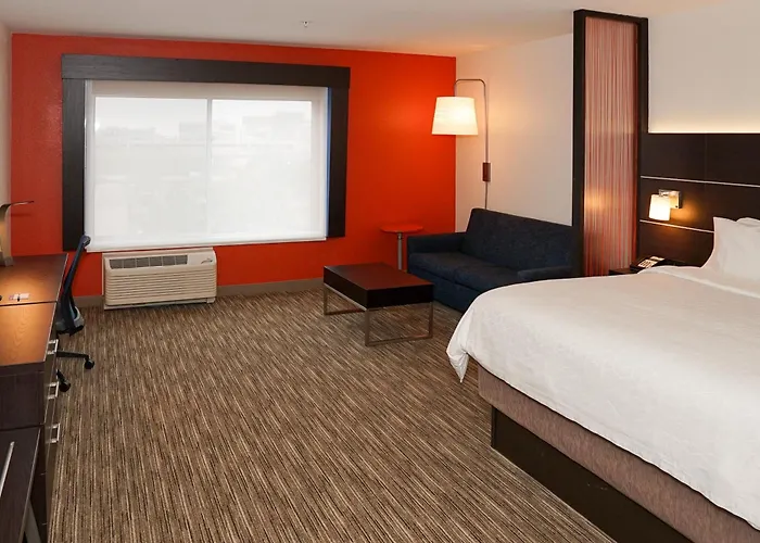 Aurora Dog Friendly Hotels