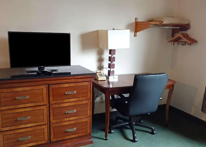 Lakeville Motels