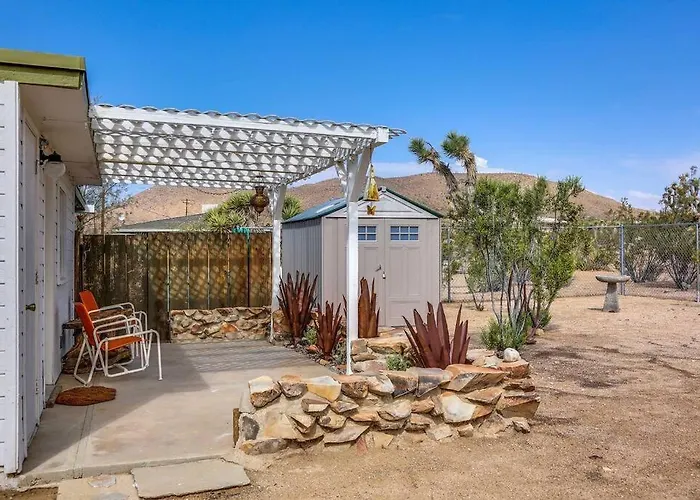 Yucca Valley Dog Friendly Lodging and Hotels