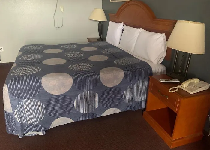 Knox City Motels