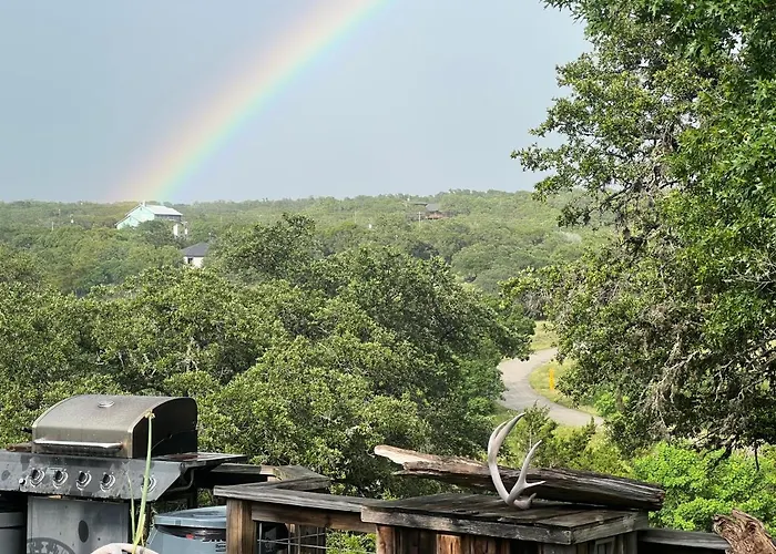 Canyon Lake Dog Friendly Lodging and Hotels