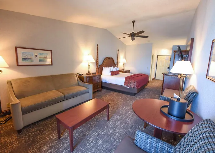 Best 6 Spa Hotels in Mackinaw City for a Relaxing Getaway