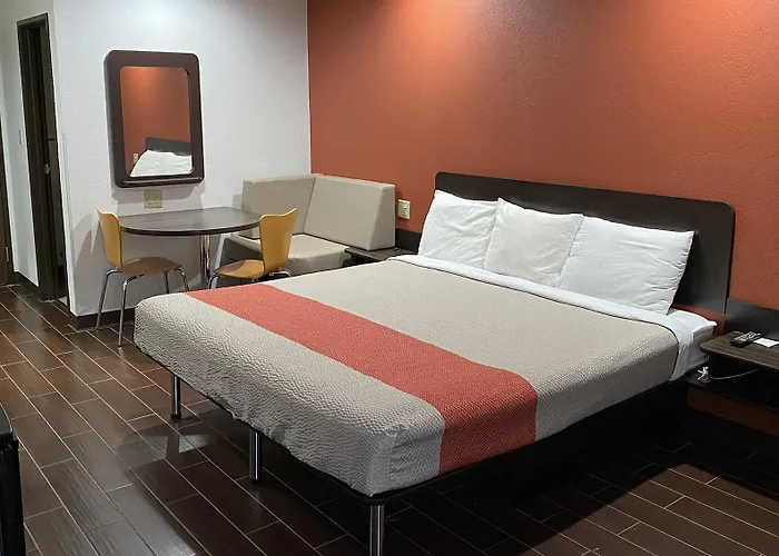 Franklin Dog Friendly Lodging and Hotels