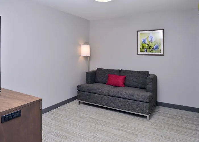 La Porte Dog Friendly Hotels
