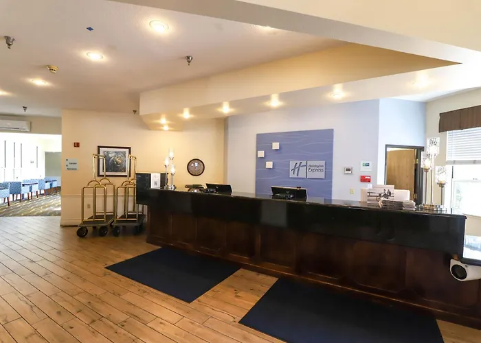 Best 3 Spa Hotels in Saint Ignace for a Relaxing Getaway