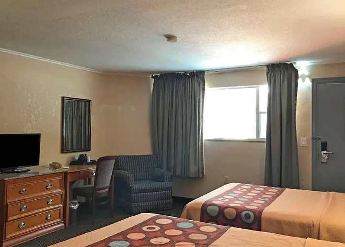 Hannibal Motels