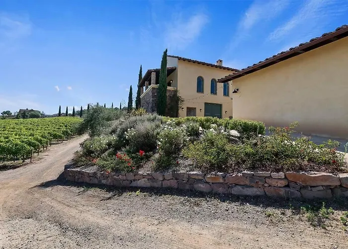 Murrieta Dog Friendly Lodging and Hotels