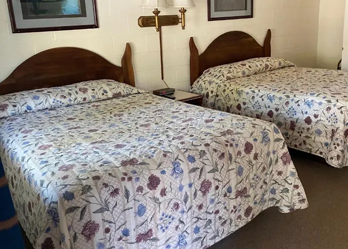 Happy Camp Motels