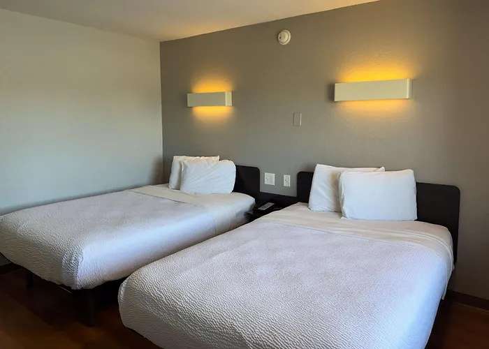 Simi Valley Dog Friendly Lodging and Hotels