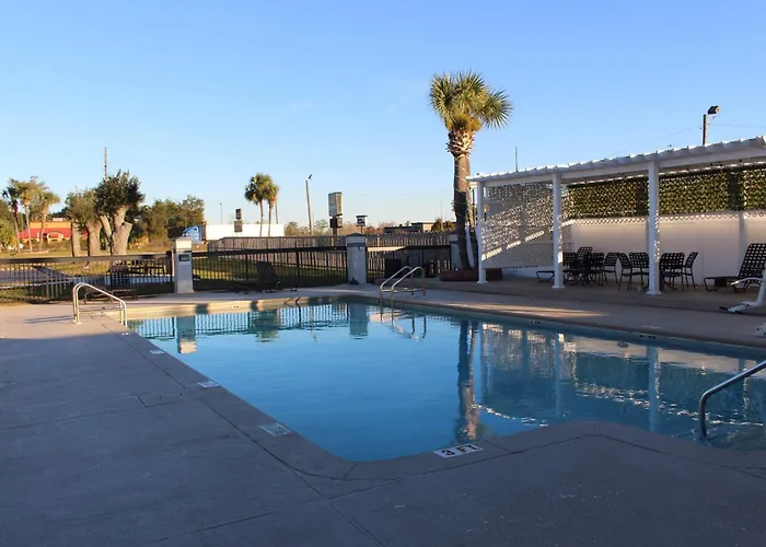 Marianna Dog Friendly Hotels