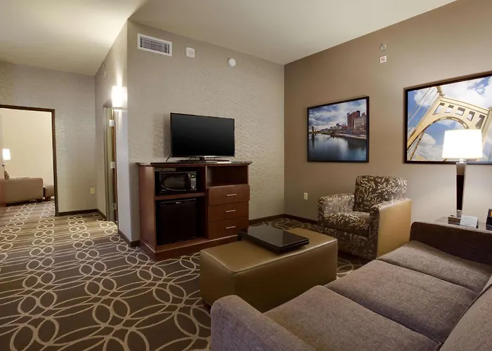 Pittsburgh Dog Friendly Lodging and Hotels