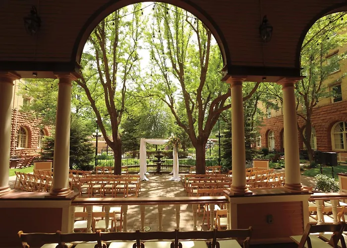 Best 3 Spa Hotels in Glenwood Springs for a Relaxing Getaway