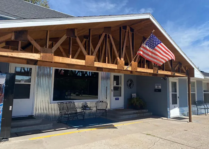 Pelican Rapids Motels