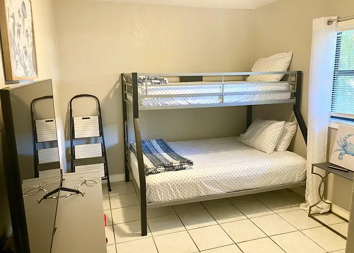 Davie Dog Friendly Lodging and Hotels