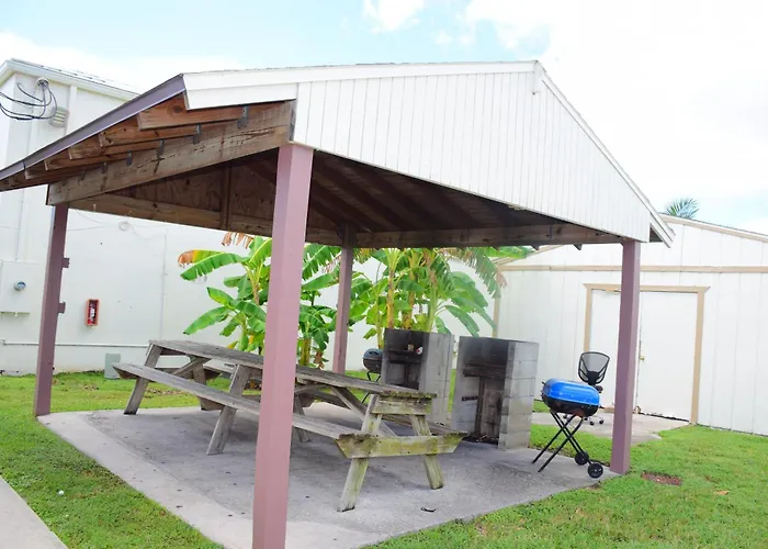 Okeechobee Dog Friendly Lodging and Hotels