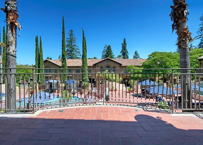 Los Gatos Dog Friendly Hotels
