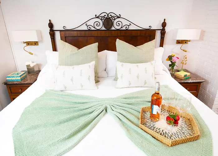 Charlestown Dog Friendly Hotels