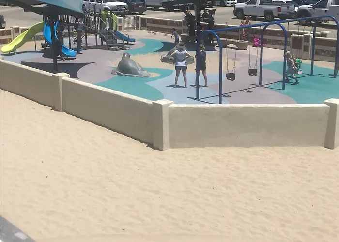 Seal Beach Dog Friendly Lodging and Hotels
