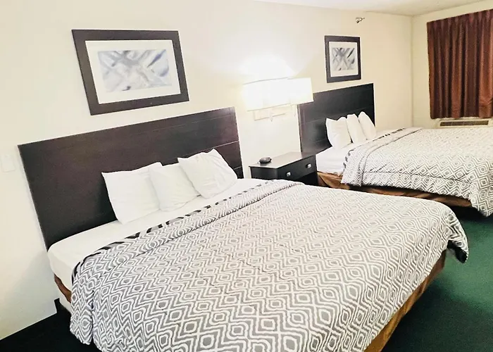 Pinckneyville Motels