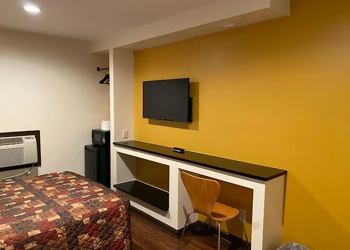 Lexington Park Motels