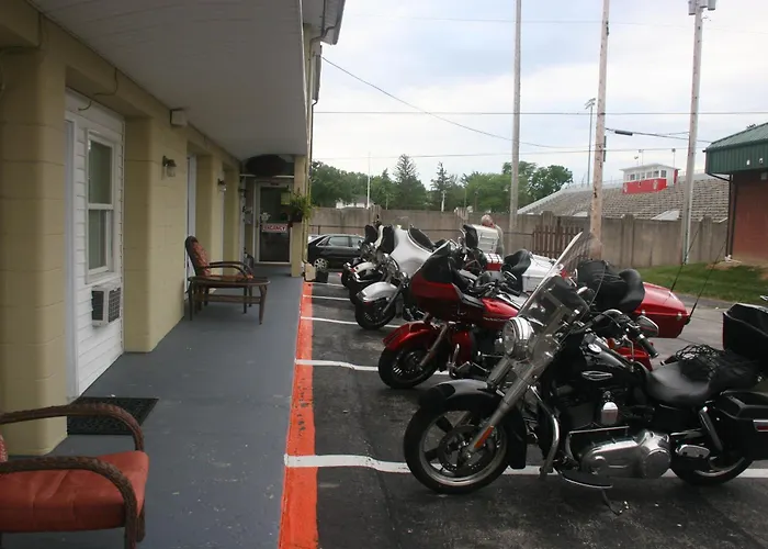 Van Wert Motels