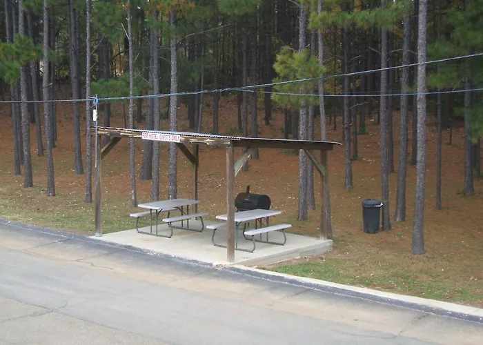 Monticello Motels