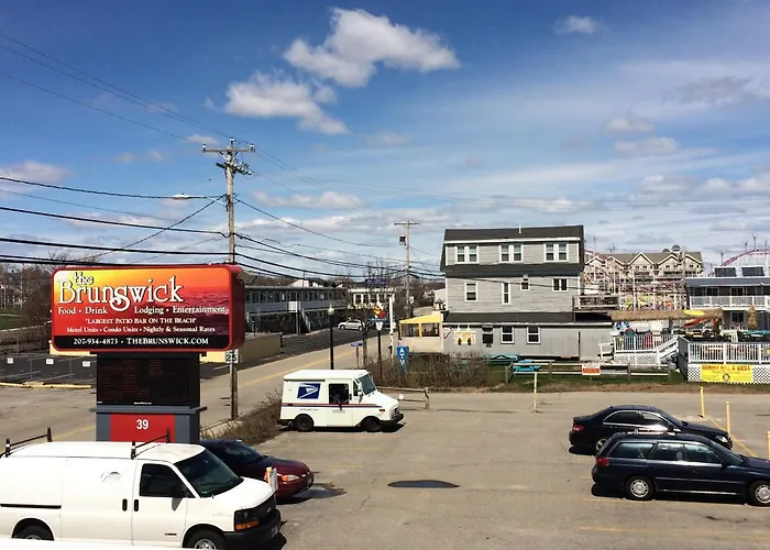 Old Orchard Beach Dog Friendly Lodging and Hotels