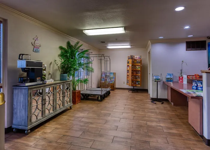 Saint Robert Dog Friendly Hotels